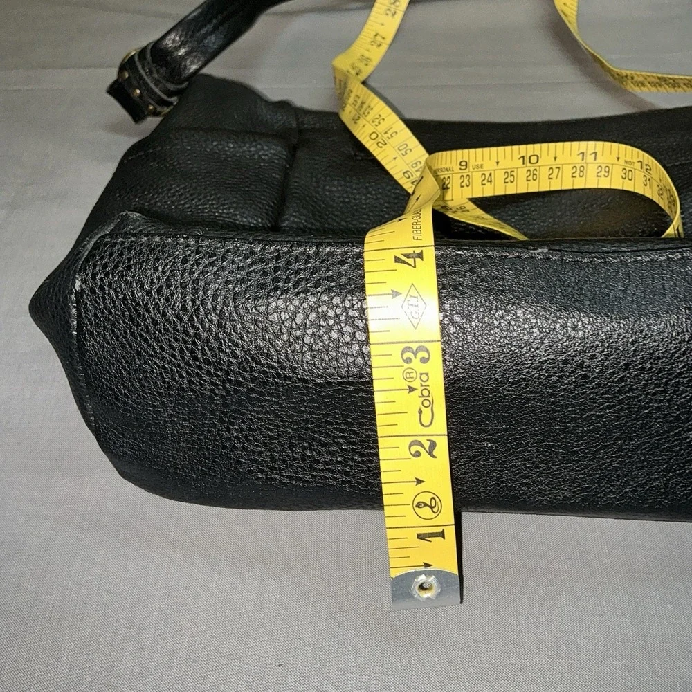 The Sak Hobo Bag Womens Leather Hobo Shoulder Bag With Bag Charm *read
